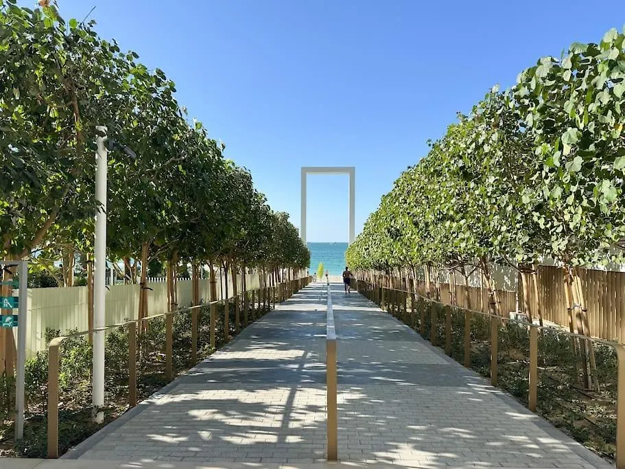 Aura Luxury - Sand Beach & Infinity Pool Dubai Appartement